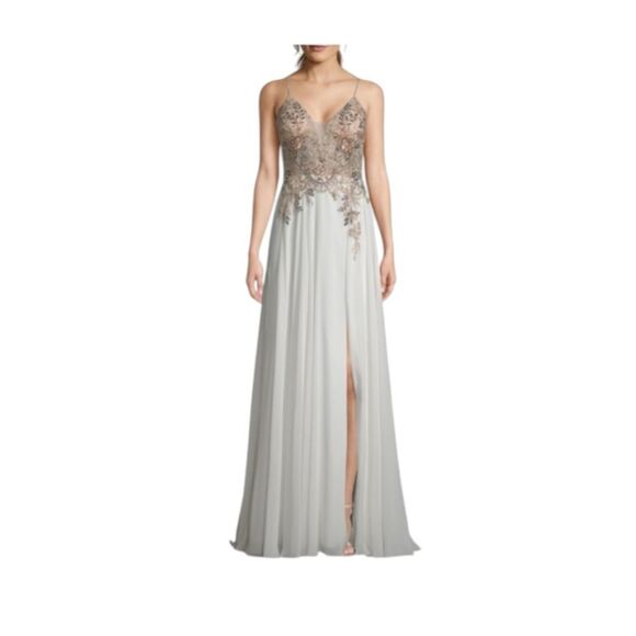 XSCAPE open back embelished‎ white Maxi Gown - Picture 1 of 16